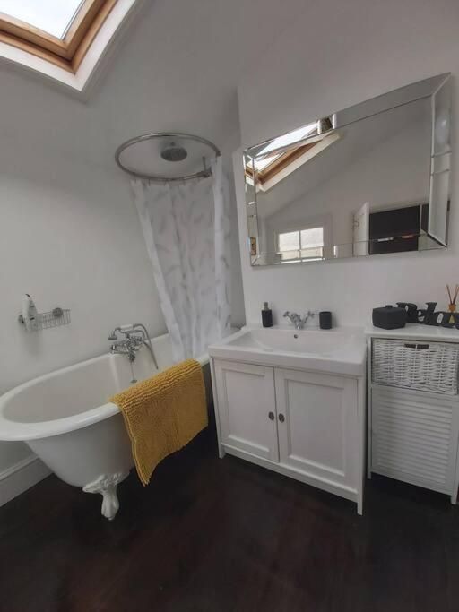 Charming 2 Double Bed Cottage Style House Bristol Bagian luar foto